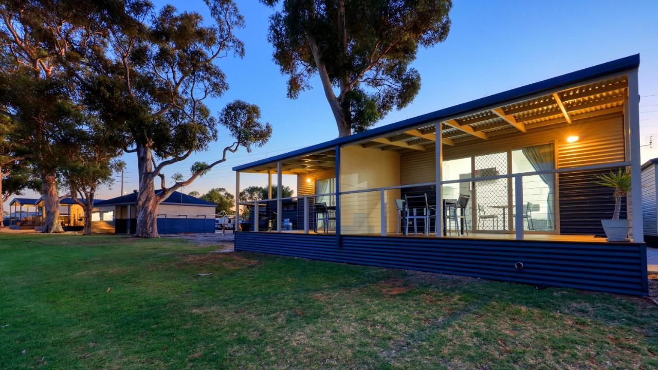 Lake Boga Caravan Park 外观 照片