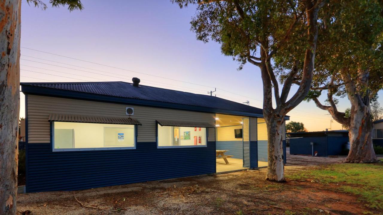 Lake Boga Caravan Park 外观 照片