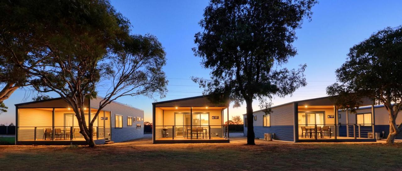 Lake Boga Caravan Park 外观 照片