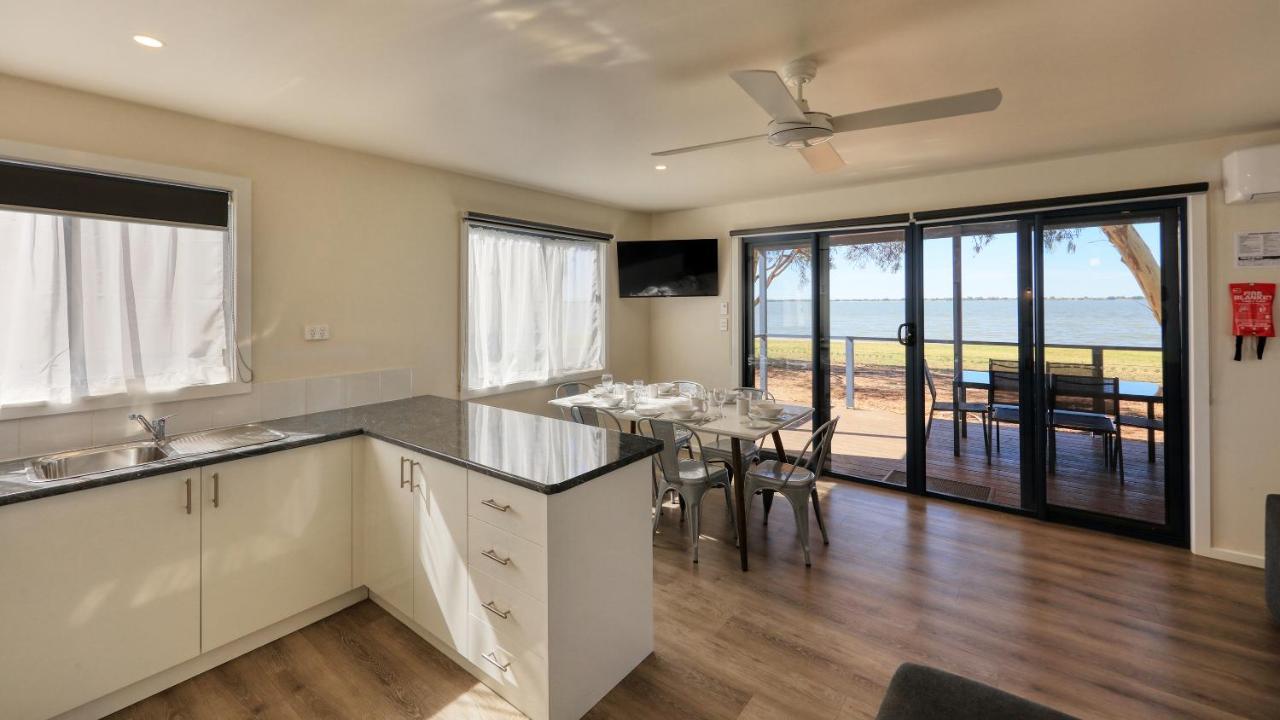 Lake Boga Caravan Park 外观 照片