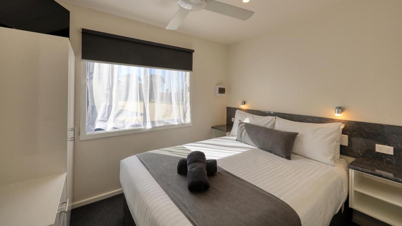 Lake Boga Caravan Park 外观 照片