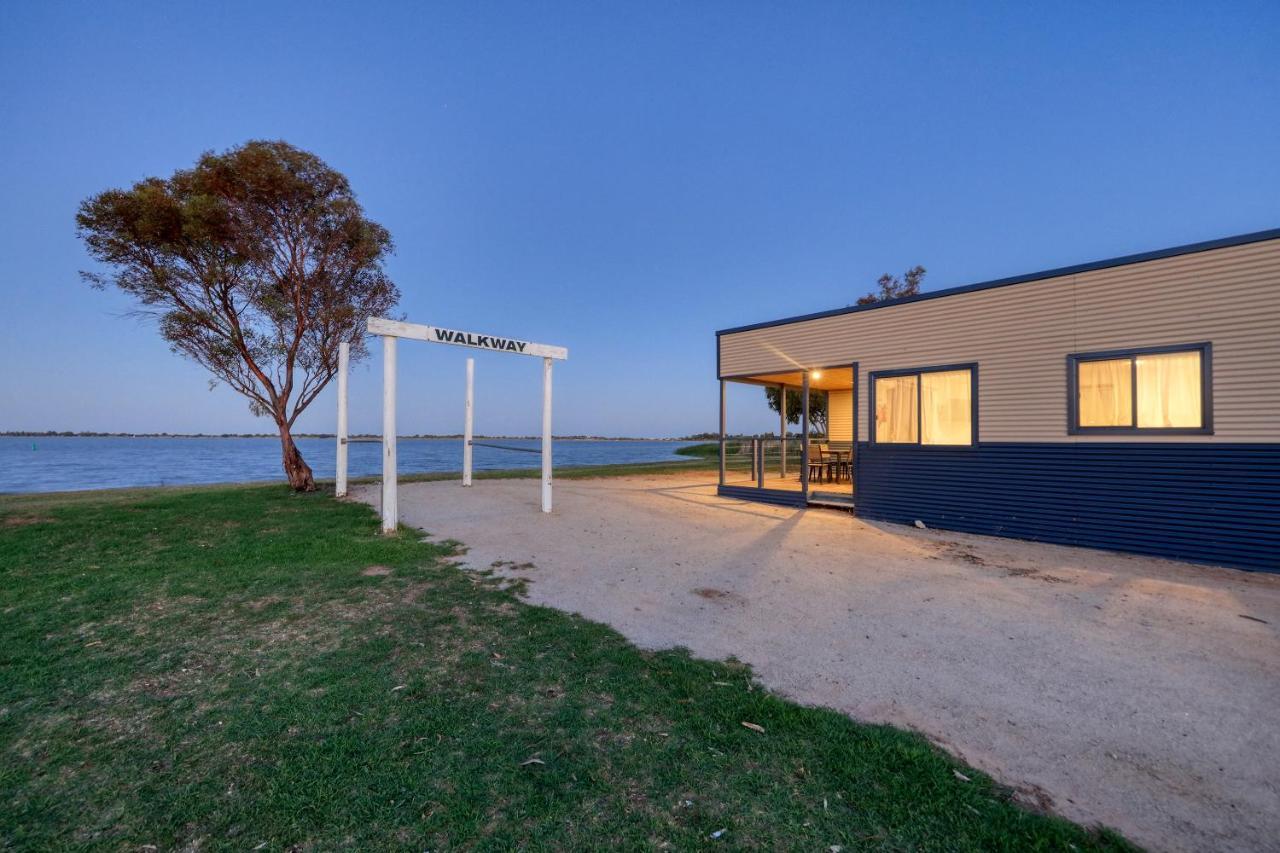 Lake Boga Caravan Park 外观 照片