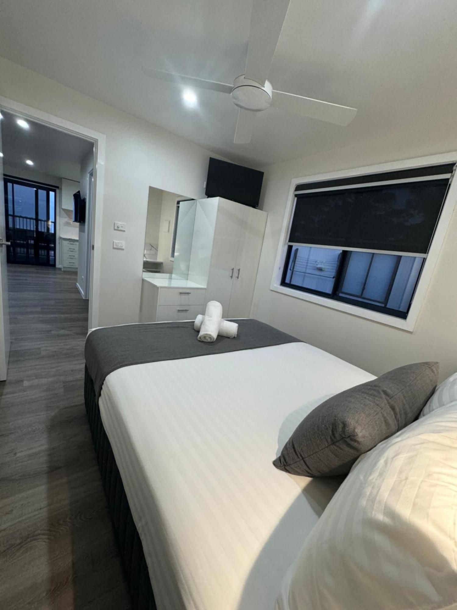 Lake Boga Caravan Park 外观 照片